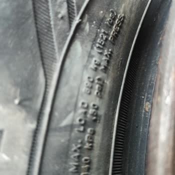 Goodyear Yeni Alınan Lastiğin Kısa Sürede Parçalanması ve İlgisizlik