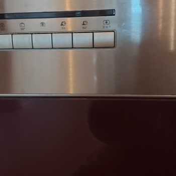 Bulaşık Makinesi Sepetlerinde Kısa Sürede Yaygın Paslanma Sorunu