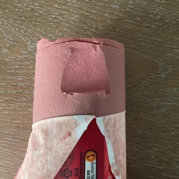 Aldığım Salamın Renginde Kararma Ve Ürün İadesi Talebi