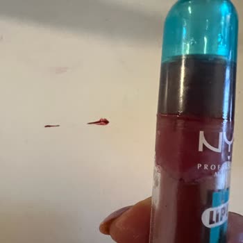 Gloss Stain Ürünü Çantamı Lekeledi Ve Kullanılamaz Hale Geldi