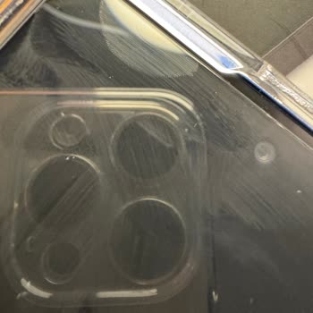 Spigen Türkiye Ekran Koruyucuda Aynı Noktada Çizik Ve Yapışmama Sorunu!