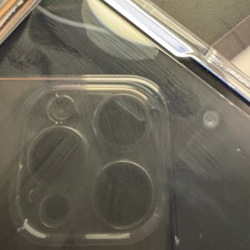 Spigen Türkiye Ekran Koruyucuda Aynı Noktada Çizik Ve Yapışmama Sorunu!