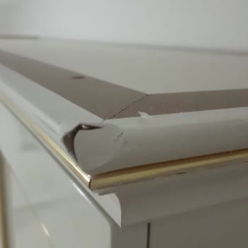 Hasarlı Ürünler Ve Mağaza Müdürünün İlgisiz, Suçlayıcı Tavrı Mağduriyet Yarattı