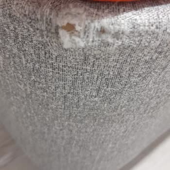 Hasarlı Ürünler Ve Mağaza Müdürünün İlgisiz, Suçlayıcı Tavrı Mağduriyet Yarattı