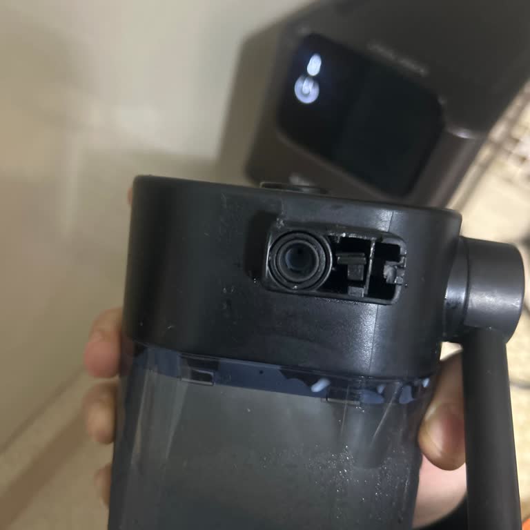 Süt Haznesi Bağlantı Parçası Kısa Sürede Kırıldı Kahve Makinesi Kullanılamaz Hale Geldi