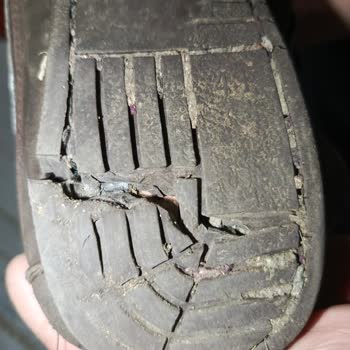 Kısa Sürede Hasar Gören Ayakkabıya Ret Ve Mağduriyet: Boyner'den İade Talebim Reddedildi