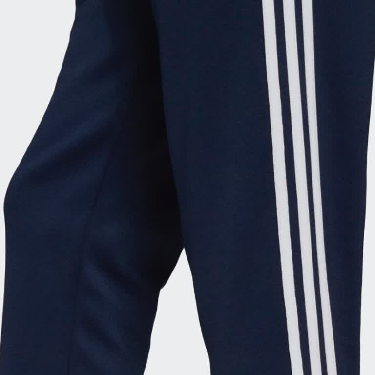 Kısa Sürede Deforme Olan Adidas Eşofman İçin Değişim Talebi