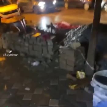 Zeytinburnu Belediyesi Araçlarımız Çöküyor, Yolları Yapmıyorlar!