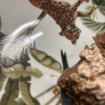 Donuk Toblerone Çikolatadan Saç Kılı Çıkması Nedeniyle Hijyen Şikayeti