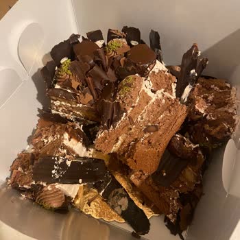 Taze Diye Satılan Pasta Bayat Çıktı, Müşteri Hizmetlerine Ulaşılamadı