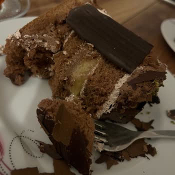 Taze Diye Satılan Pasta Bayat Çıktı, Müşteri Hizmetlerine Ulaşılamadı