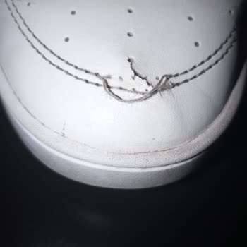 Kısa Sürede Deforme Olan Ayakkabıya Ve Yetersiz Müşteri Hizmetine Hayal Kırıklığı