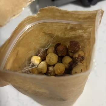 Fiskobirlik'ten Aldığım Üründe Canlı Kurt Ve Örümcek Ağı Çıktı