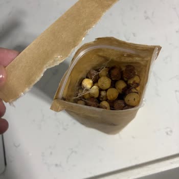 Fiskobirlik'ten Aldığım Üründe Canlı Kurt Ve Örümcek Ağı Çıktı