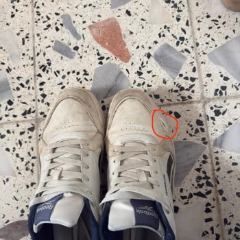 Az Kullanımla Ayakkabıda Patlama Ve Yırtılma Yaşadım Müşteri Hizmetlerine Ulaşamıyorum