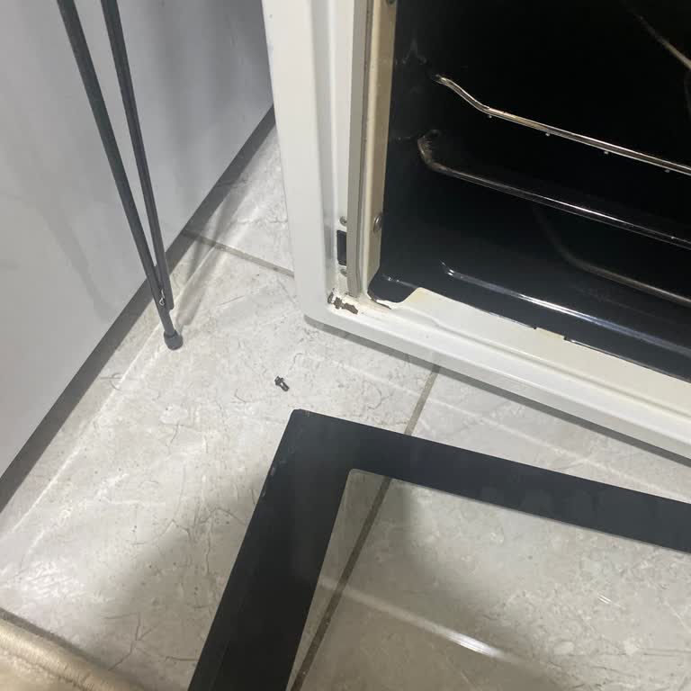 Simfer Fırın Menteşe Arızası Mağduriyeti Ve Çözüm Talebi