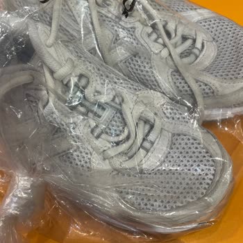 New Balance Ayakkabıda Kısa Sürede Potluk Ve Özensiz İade Mağduriyeti