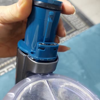 Philips Dik Süpürge Sapı Kısa Sürede Kırıldı, Kullanılamaz Hale Geldi