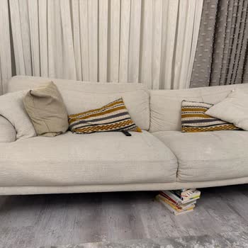 Kısa Sürede Deforme Olan Koltuk Ve Yetersiz Müşteri Hizmeti Nedeniyle Mağduriyet