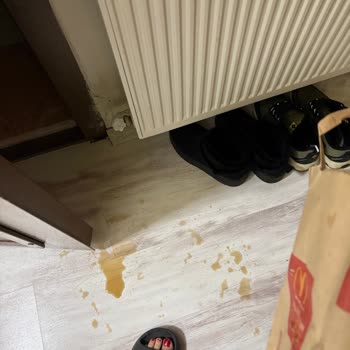 Siparişimde İçecekler Patladı Kurye Kaba Davrandı