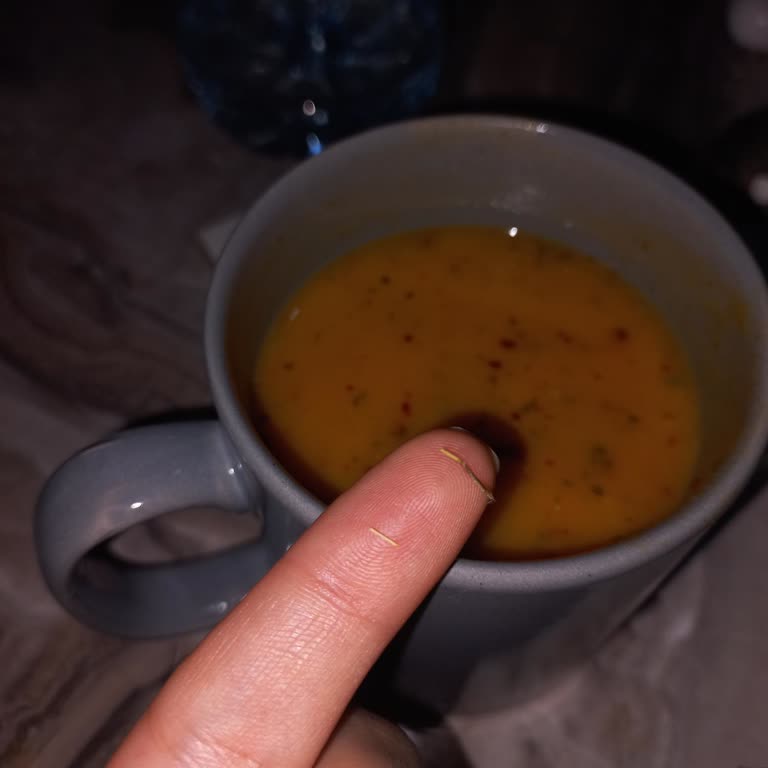 Hazır Çorbanın İçinden Çıkan Tahta Parçası Dişime Zarar Verdi