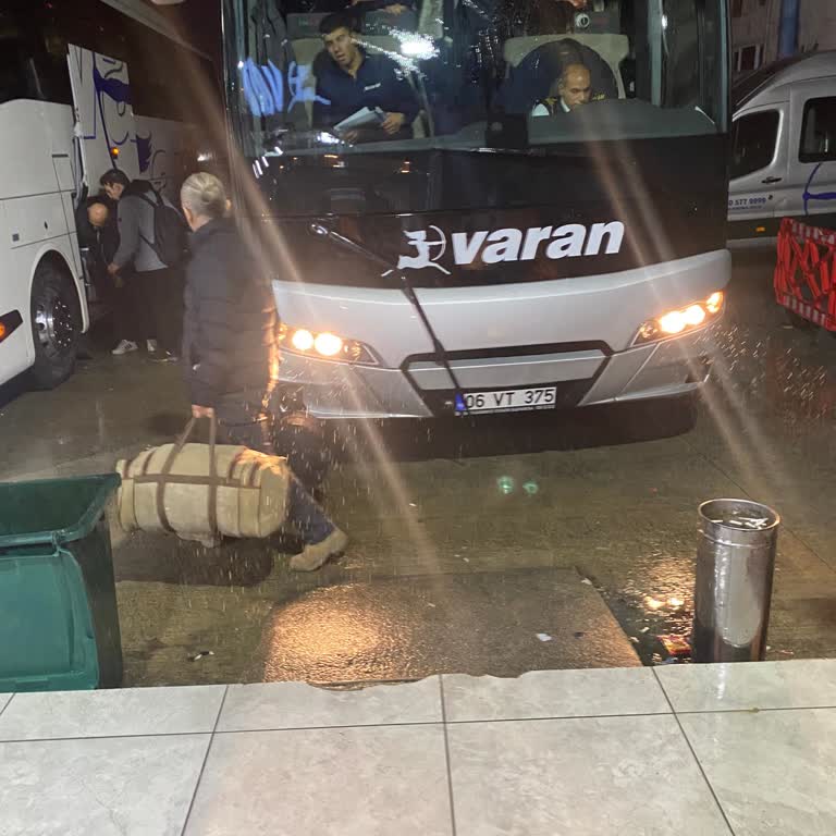 Varan Turizm Seferinde Gecikme, Bilgilendirme Eksikliği Ve Araç Konforu Sorunları