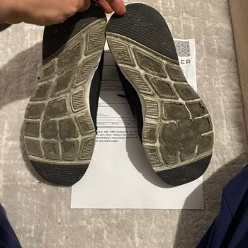 Az Kullanılan Ayakkabıda Hızlı Taban Aşınması Hayal Kırıklığı Yarattı