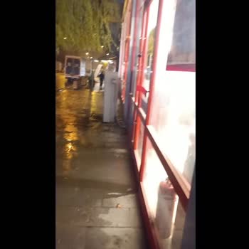 Şok Marketler Kapanış Saatinden Önce Müşteri Alınmaması Ve Saygısız Hitap!