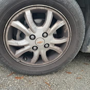 Yeni Alınan Lastiklerin Eğriliği Sürüş Güvenliğimi Tehlikeye Atıyor