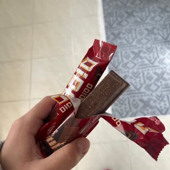 BİM'den Alınan Ülker Dido Gofretin Bozuk Çıkması Ve Gıda Güvenliği Endişesi