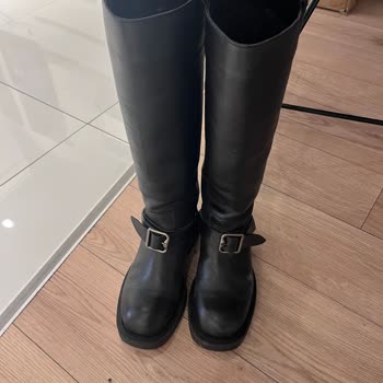 Aldığım Çizme Ayağımı Yaraladı, Müşteri Hizmetleri Yanıt Vermiyor