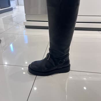 Aldığım Çizme Ayağımı Yaraladı, Müşteri Hizmetleri Yanıt Vermiyor