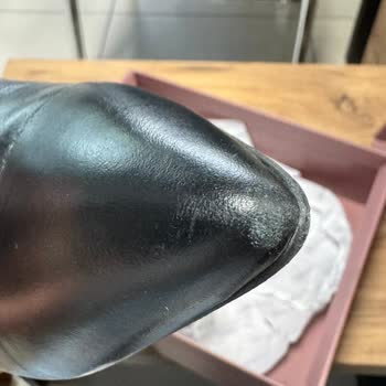 İki Saatte Deforme Olan Deri Bot Ve Reddedilen Şikayet