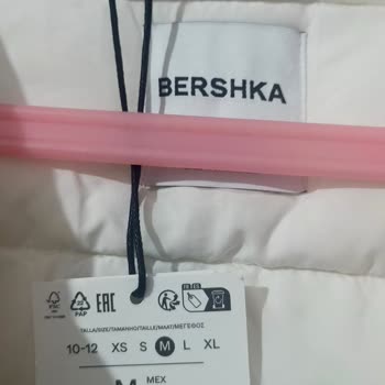 Mağaza Alarmı Takılı Mont Ve Cevapsız Müşteri Hizmetleri