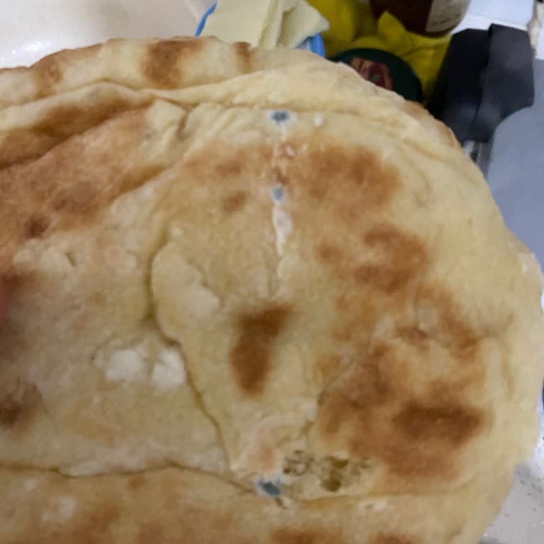 Son Tüketim Tarihi Geçmeden Küflü Bazlama Ekmekle Sağlık Riski Yaşadım