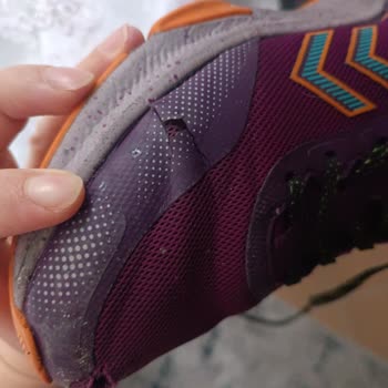 Kısa Sürede Deforme Olan Hummel Ayakkabı İçin Değişim Veya İade Talebi