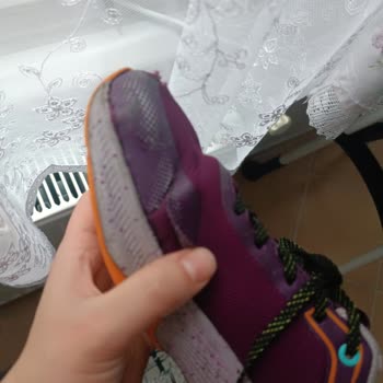 Kısa Sürede Deforme Olan Hummel Ayakkabı İçin Değişim Veya İade Talebi