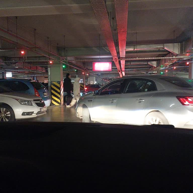 Ankamall AVM Otoparkında Uzun Süre Mahsur Kalma ve Yetersiz Destek