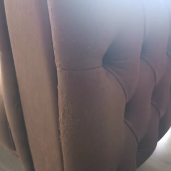 Pati Dostu Denilen Koltuk Kısa Sürede Zarar Gördü, Çözüm Sunulmuyor