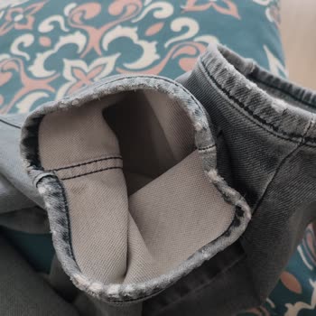 Kısa Sürede Yırtılan Lee Cooper Kot Pantolon İçin Değişim Talebi Ve Mağduriyet