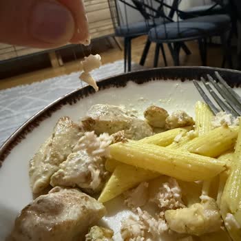 Tavuk Dünyası'ndan Aldığım Yemekte Saç Çıkması Ve Hijyen Skandalı