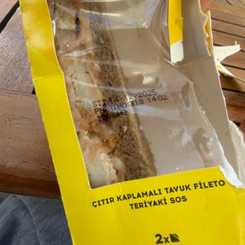 Dardanel Satın Aldığım Sandviçin İçinde Küf Çıktı Sağlığım Tehlikeye Girdi