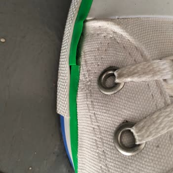 Я купил Benetton Bn 30191 кроссовки — быстро износились, возврат отклонили