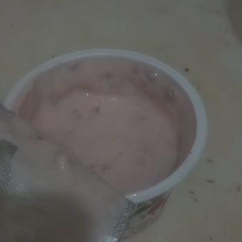 Activia Yoğurt Ambalajı Dolu Görünüyordu, İçi Neredeyse Yarısı Boş Çıktı