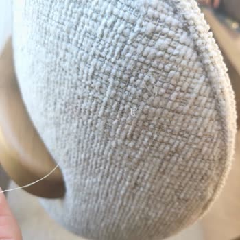 Pati Dostu Denilen Sandalyeler İlk Haftadan Deforme Oldu, Çözüm Yetersiz Kaldı