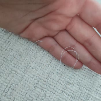 Pati Dostu Denilen Sandalyeler İlk Haftadan Deforme Oldu, Çözüm Yetersiz Kaldı