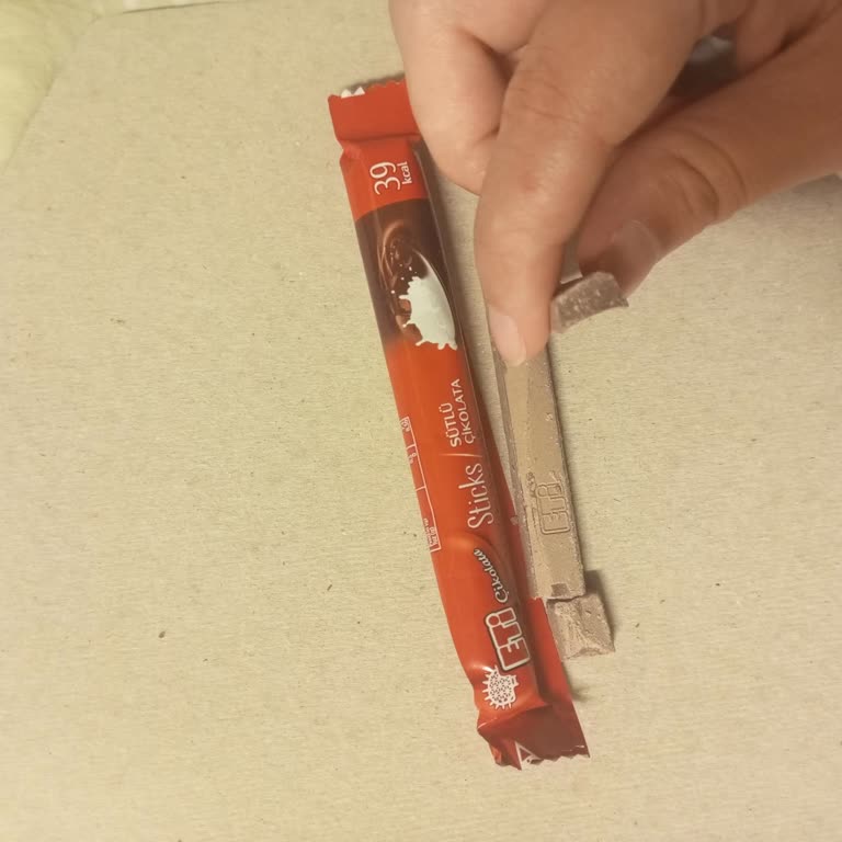 Son Kullanma Tarihi Geçmemiş Eti Sticks Çikolatanın Beyazlaması Ve Güven Sorunu