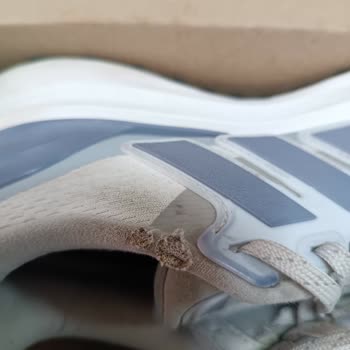 Adidas Ayakkabıda Kısa Sürede Aşınma ve İade Talebim Reddedildi