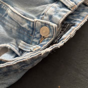 Kısa Sürede Renk Atan Pantolon İçin Değişim Veya İade Talebi