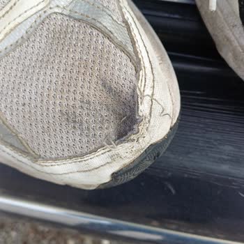 Kısa Sürede Yırtılan Spor Ayakkabıya Kullanıcı Hatası Gerekçesiyle Red Cevabı